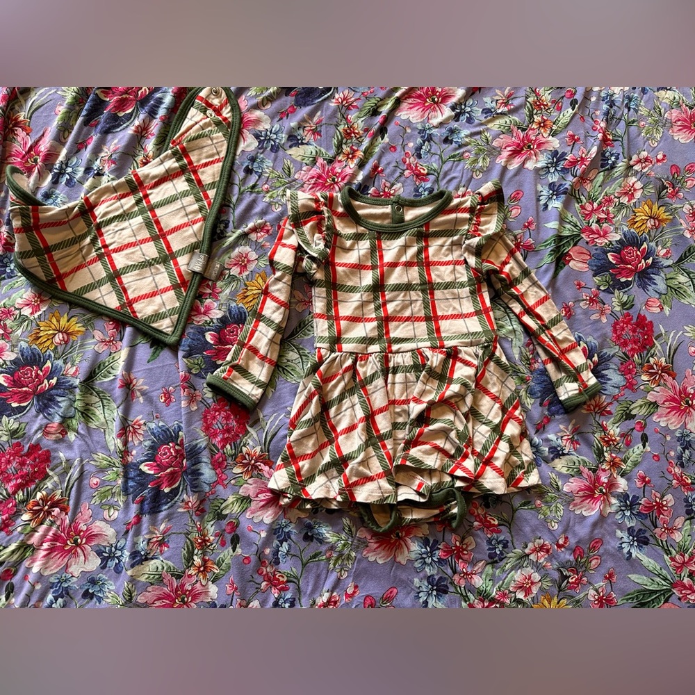 Kyte bodysuit dress and matching bandana bib